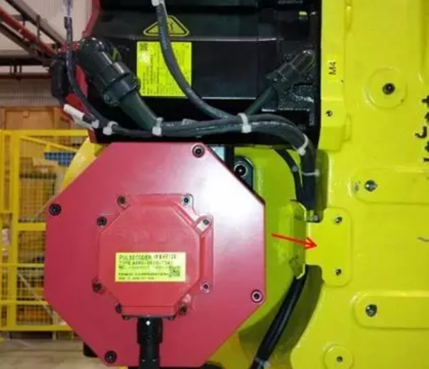 發(fā)那科R-2000i系列機器人本體電纜的安裝步驟12